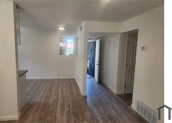 2064 Niantic Way — Photo 11