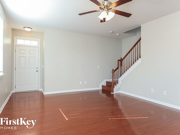 3rd image of 216 Lodestone Dr