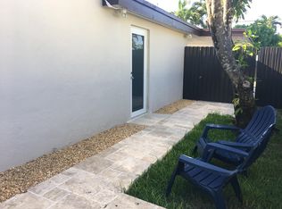 10430 SW 49th St, Miami, FL 33165
