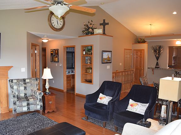 2nd image of 5315 Meadowlark Ln