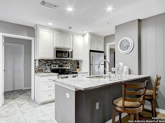 2nd image of 4122 Running Creek Dr