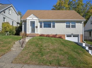 35 Donna Dr, Bloomfield, NJ 07003