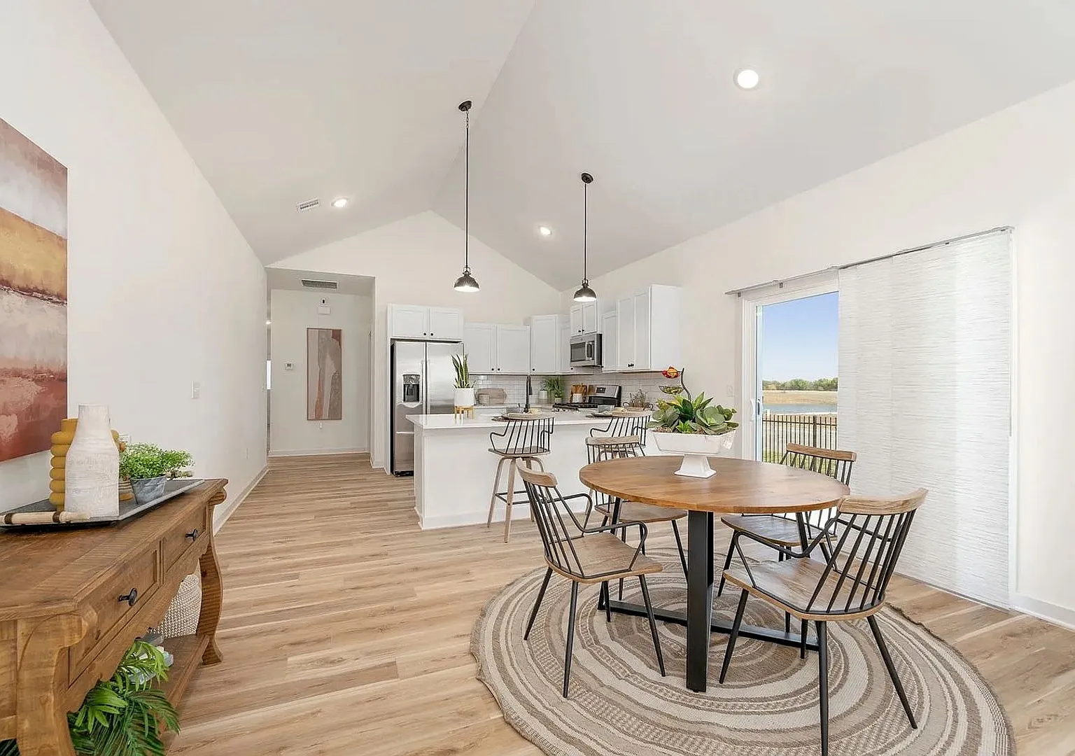 Charming 3-Bedroom 2 Bathroom Villa — Photo 3