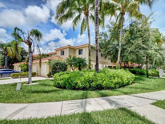 3rd image of 1500 Arezzo Cir