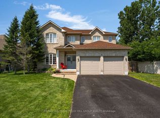 4 Gold Park Gate, Essa, ON L3W 0C2