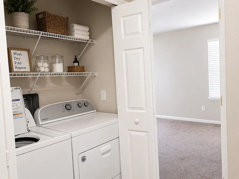 2761 Retreat View Cir — Photo 23