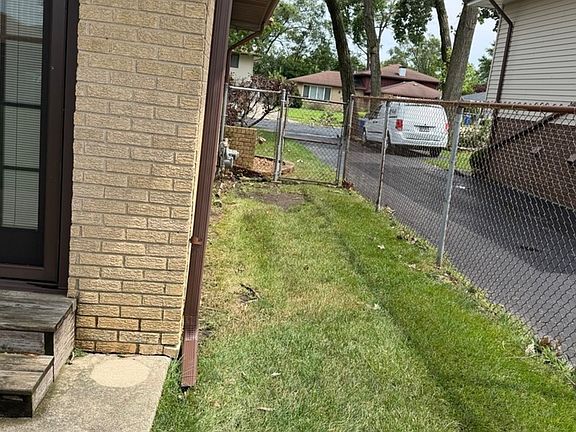 5th image of 8120 Christeen Dr