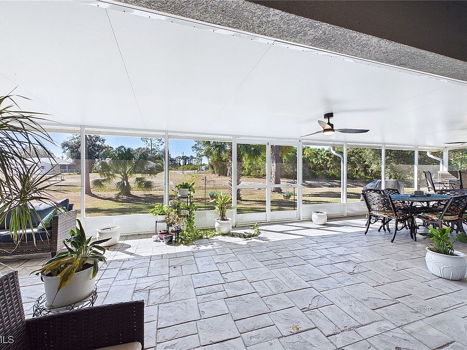 1st image of 3008 Redwood Ln