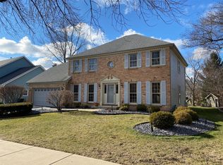 1537 Ambleside Cir, Naperville, IL 60540
