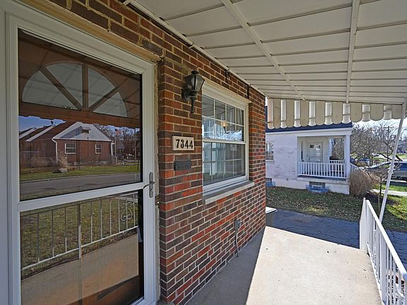 3rd image of 7344 Richmond Ave