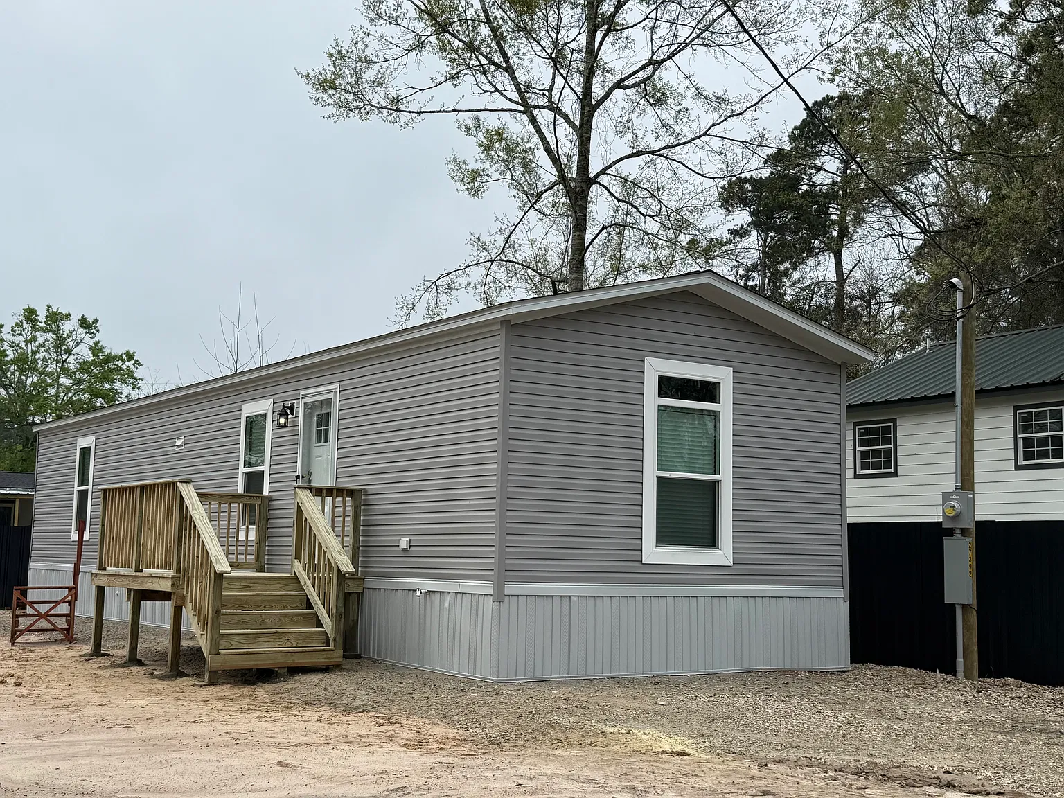 2 bed, 900 sqft, $1,275 — Photo 1