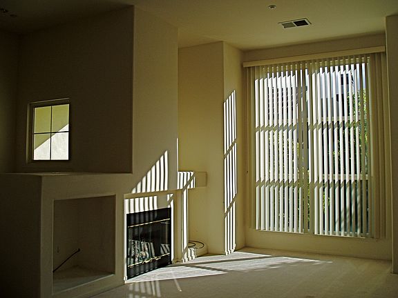 4th image of 207 Town Green Ln