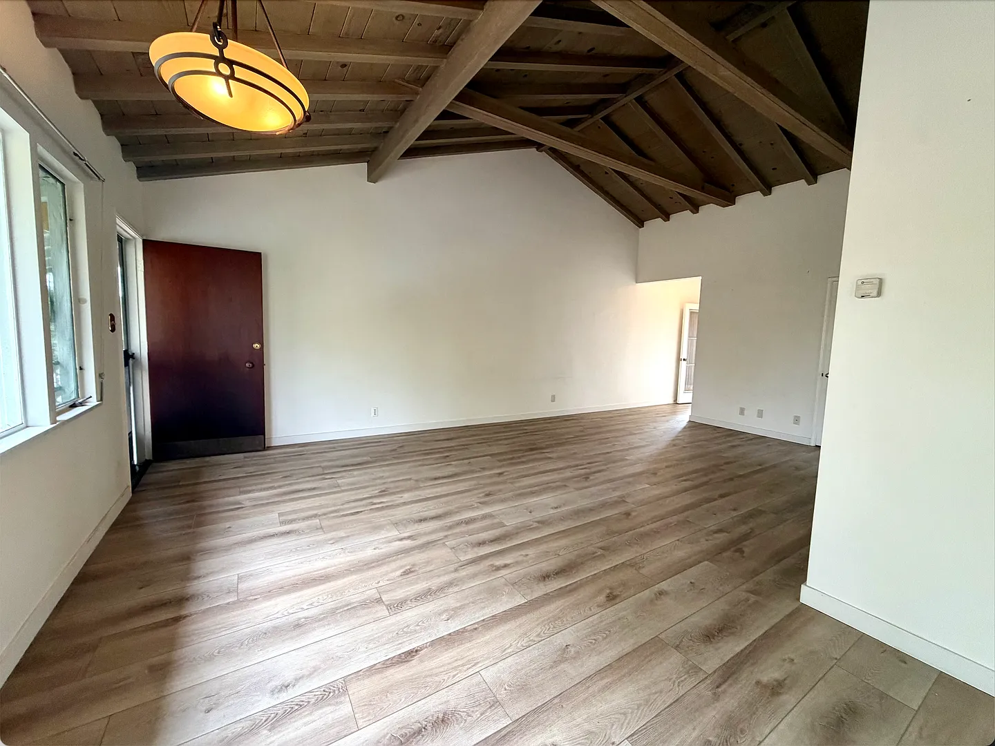 122 W Arrellaga Street — Photo 3