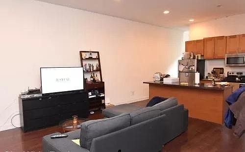1st image of 1802 Frankford Ave