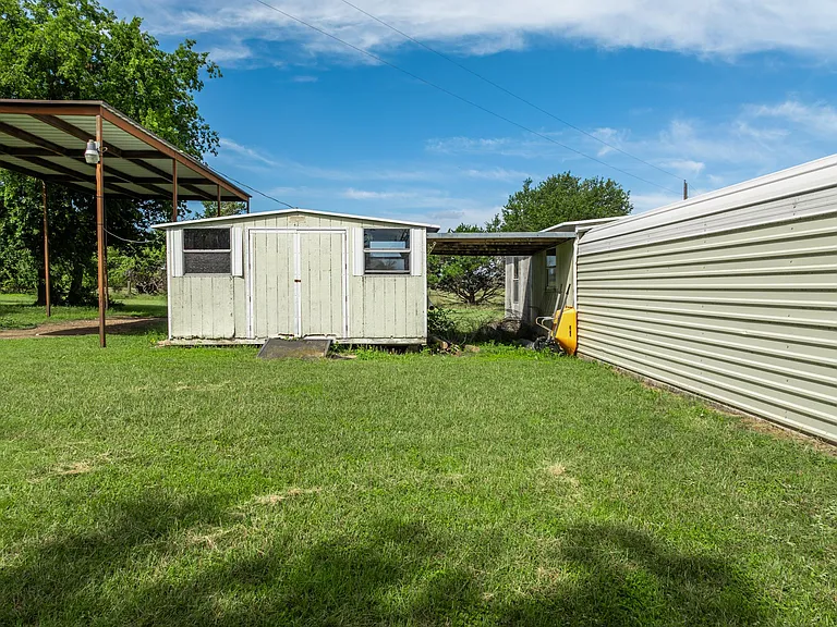 199 Apache Springs Rd — Photo 34