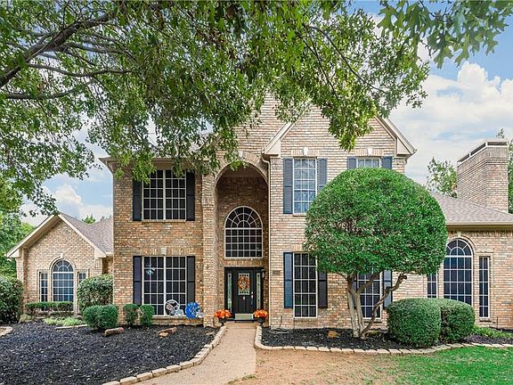 2nd image of 2406 Poplar Ct E