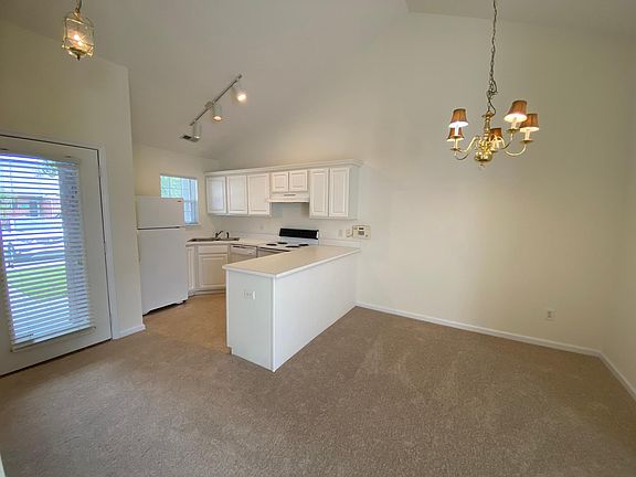 3rd image of 3821 Merestone Dr
