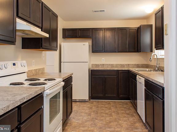 2nd image of 143 Kylie Pl #1
