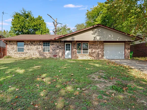 307 E Cloud St, Bristow, OK 74010