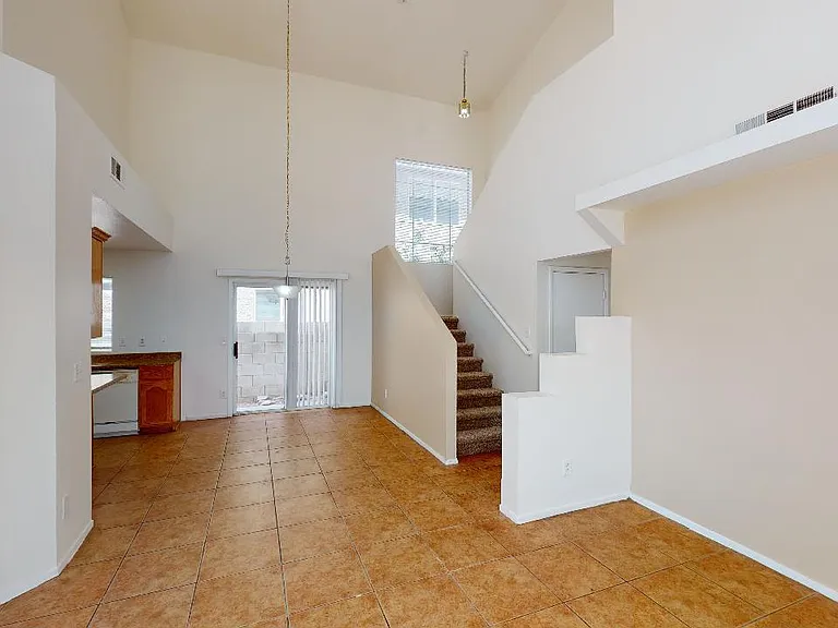 2338 Fujita Way — Photo 4
