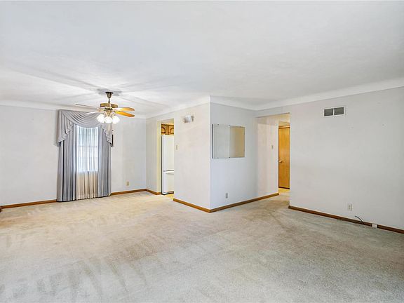 2nd image of 3835 Haverhill Pl