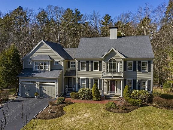 3rd image of 243 Old Schoolhouse Ln