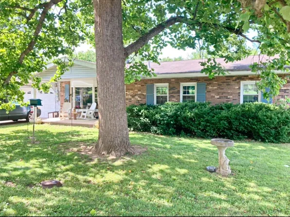 1311 W Kelley St, De Soto, MO 63020