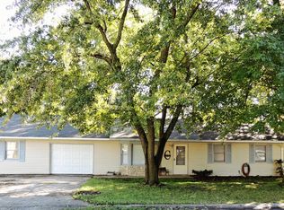 307 East St, Alba, MO 64830