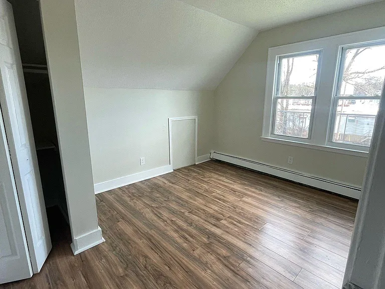 125 Stiles St — Photo 8