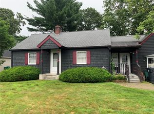 6 Newfield Ave, Warwick, RI 02888