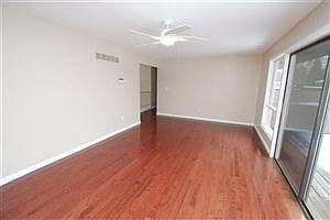 4th image of 3580 Oak Dr