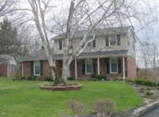 50 Saint Andrews Dr, Beaver Falls, PA 15010