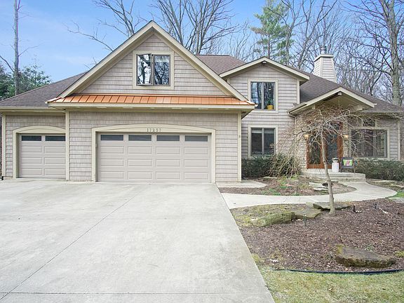 4th image of 17237 College Dr