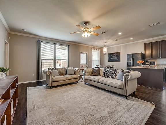 4th image of 2401 Gelbray Pl