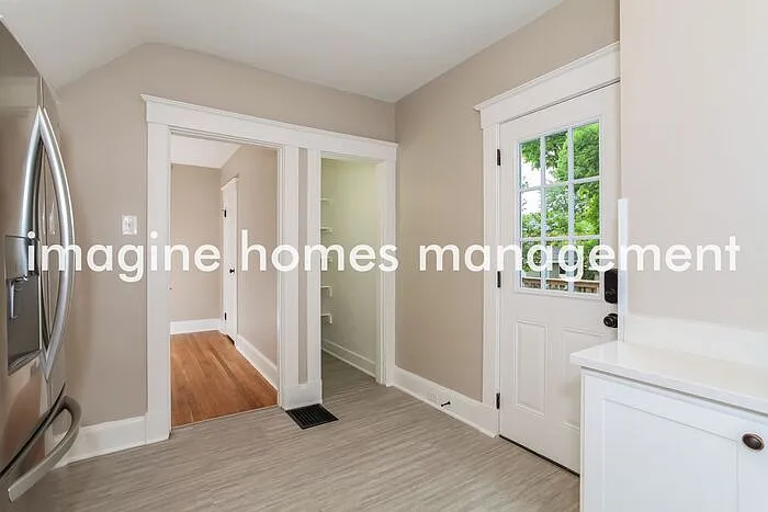 2732 Cox Ln — Photo 8