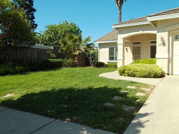 2nd image of 1615 Bay Dr
