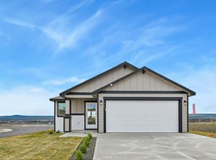 703 Honeylicious St, Richland, WA 99352