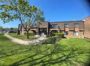 714 Tullamore Ct APT 2A, Schaumburg, IL 60193