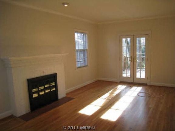 Fireplace/Living Room