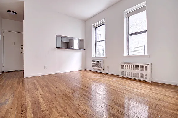 Rented by Urbane Brokerage | media 16