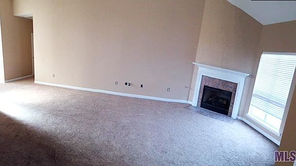 4th image of 26403 Maplewood Dr