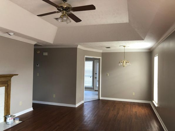 8417 English Oak Loop