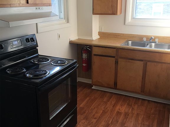 2nd image of 510-512 Salem Ave #510B
