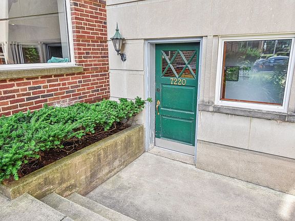 2nd image of 7220 N Claremont Ave #Aa