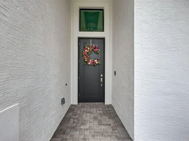10195 SW Latium Way — Photo 4