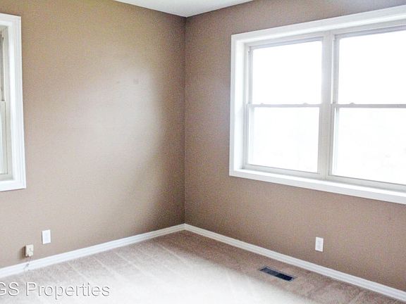 4th image of 528 W Wheeler St #B