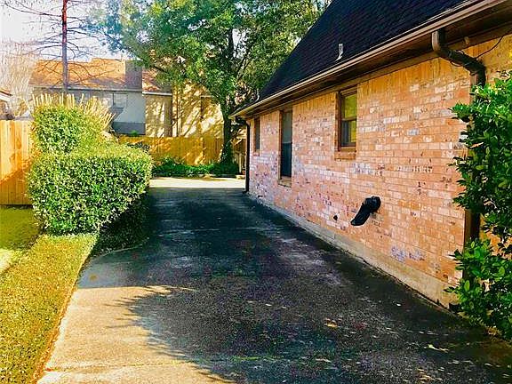 4th image of 3927 Bolivia Dr