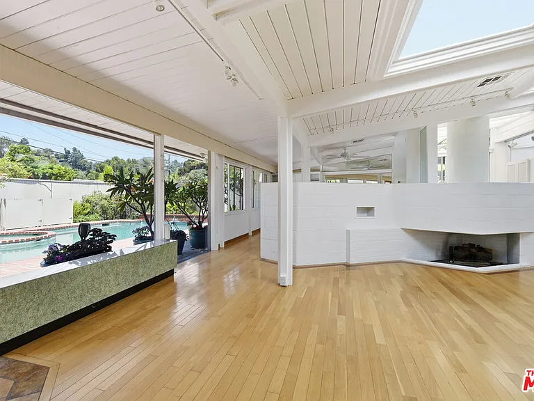 738 Hanley Ave — Photo 15