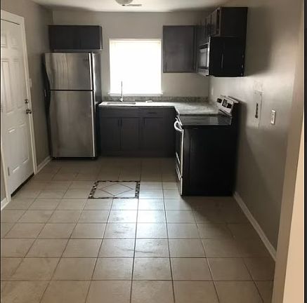 5th image of 8001 S Hermitage Ave #2A