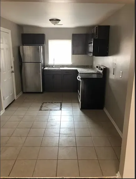 8001 S Hermitage Ave — Photo 21